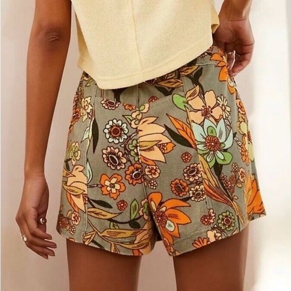 Free People : At First Sight Floral Printed Terry Shorts | Size XS | Used Once - Picture 1 of 6